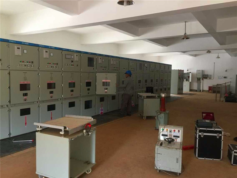 1508319689578566.jpg 开关柜检测设备图.jpg